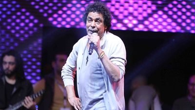 الليلة.. الكينج محمد منير وشارموفرز بالجامعة الأمريكية