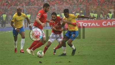 نوبة بكاء للاعبي الأهلي بعد الخروج المهين من دوري أبطال إفريقيا