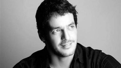 “الباز” يستعرض فيديو للفنان خالد أبو النجا يدعم فيه حسني مبارك (فيديو)