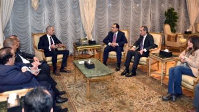 بعد لقائه رئيس الوزراء.. تعرف على استثمارات “الخرافي” في قطاع الاتصالات ومراكز البيانات