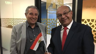 بأعلام مصر.. المصريون في استراليا يتوافدون للتصويت على التعديلات الدستورية (صور)