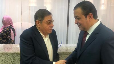 النائب العام الأسبق يدلي بصوته في الاستفتاء على التعديلات الدستورية (صور)