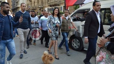 سما المصري تدلي بصوتها في التعديلات الدستورية (صور)