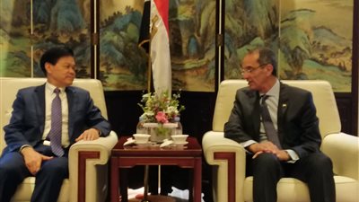 “الاتصالات””: 10 من كبرى الشركات الصينية تبحث ضخ استثمارات في السوق المصري