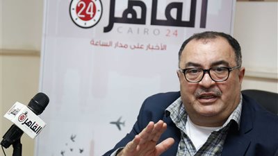 جهلة.. جمال العاصي يرد على أكاذيب قناة الشرق الإخوانية: عندى 3 بنات (فيديو)