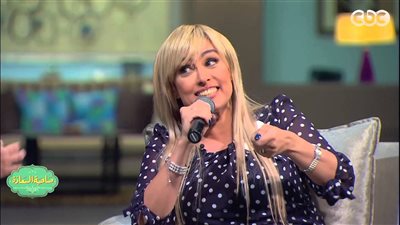 بـ”الأخضر”.. الفنانة سيمون تحتفل بعيد القيامة على طريقتها الخاصة (صور)