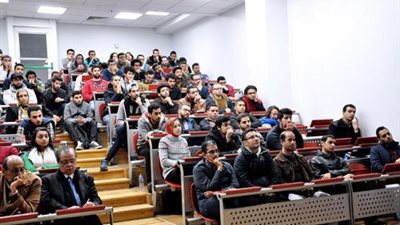 أستاذ جامعى يستخدم تطبيق “صراحة” مع طلابه.. تعرف على التفاصيل