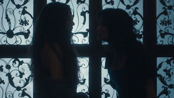 سينتيا خليفة وجميلة