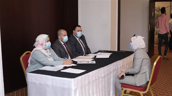 إجراء المقابلات