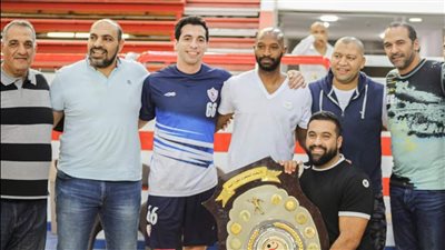 حازم إمام وشيكابالا يهنئان يد الزمالك بالتتويج بالدوري (صور) 