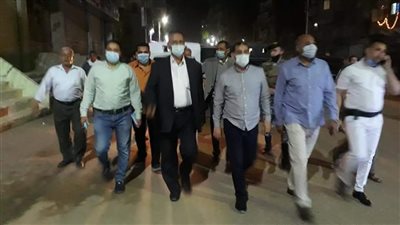 خالفوا الإجراءات الاحترازية.. غلق صالون حلاقة و4 مقاهي في حملة ليلية بالفيوم (صور)