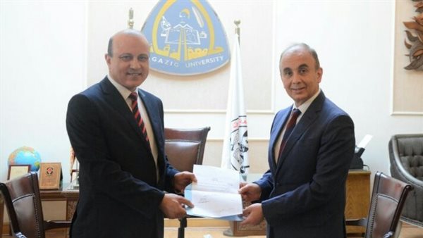 الدكتور أحمد سالم