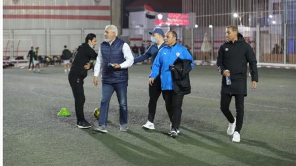 رئيس الزمالك يؤازر