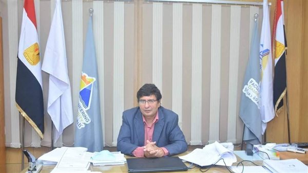 عميد كلية الهندسة