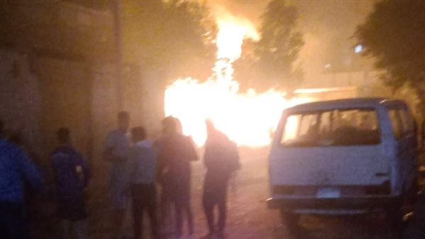  حريق داخل سوق بمنطقة