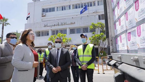 محافظ دمياط تستقبل