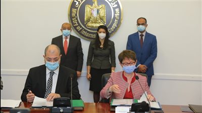 اتفاقية مع البنك الأوروبي لتدشين أكبر محطة طاقة شمسية للقطاع الخاص في مصر