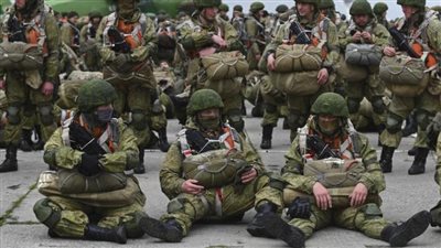 بوادر سلام شرق أوكرانيا.. روسيا تبدأ في سحب قواتها من القرم