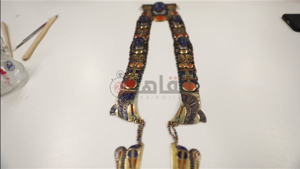 قلادة توت عنخ آمون