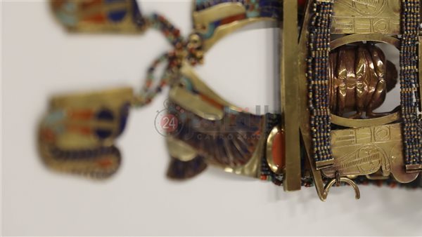 قلادة ميلاد الشمس