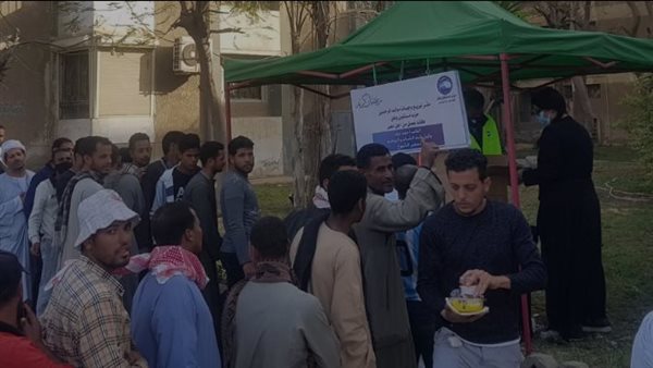 توزيع 1500 وجبة ساخنة