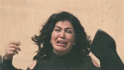 جومانة مراد تبكي في أول ظهور لها منذ وفاة ابنتها (فيديو)