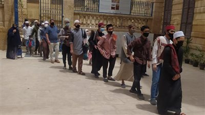 بعد افتتاحها.. توافد مئات الزائرين المصريين والأجانب إلى قبة الإمام الشافعي