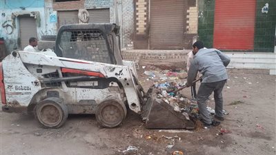 احترازًا من كورونا.. نقل 380 طن قمامة إلى المدفن الصحي وتعقيم الشوارع بالفيوم