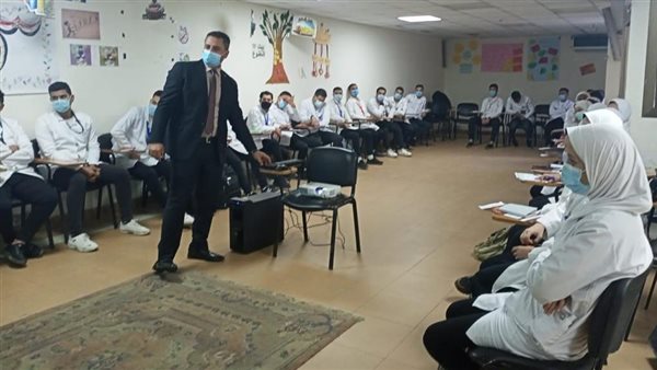 دورة تدريبية لطلاب