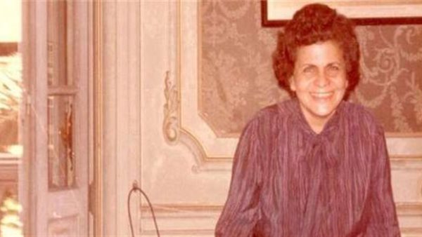 عواطف عبد الكريم