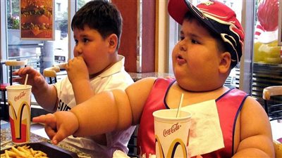  دراسة: الإفراط في الأكل لا يؤدي إلى السمنة