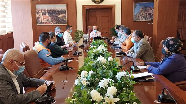 اجتماع محافظ بورسعيد