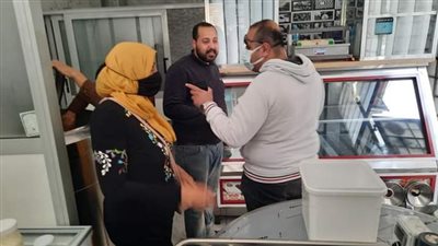 تحرير 12 محضرًا والتحفظ على عينات طبية فى حملة بحي الجمرك وسط الإسكندرية