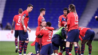 ليل يخطف فوزا مثيرا من ليون في الدوري الفرنسي