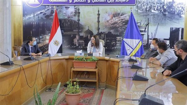 محافظ دمياط تلتقى