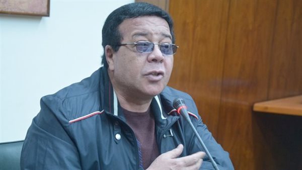 الفنان أحمد أدم 