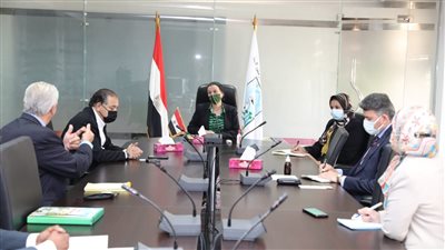 وزيرة البيئة: هدفنا بناء قدرات العاملين بصناعة الأسمدة وتعريفهم بقانون المخلفات الجديد