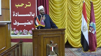أمين الفتوى بدار الإفتاء المصرية يتحدث مع طلاب الفيوم حوّل طُرق مُجاهدة النفس وتزكيتها