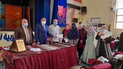 المركز الاستكشافي للعلوم بالمنيا يشارك في معرض الابتكار الدولي بمشروعات فيزيائية وكيميائية