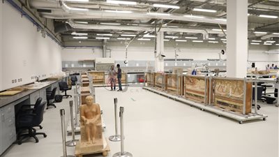 مدير عام شئون الترميم بالمتحف الكبير يكشف مصير بعض القطع بعد انتهاء ترميمها (خاص) 