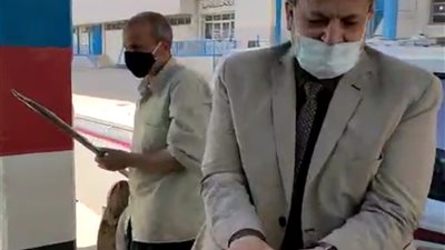 سعتها 25 ألف طن قمح.. وكيل تموين المنيا يتابع إجراءات مواجهة كورونا داخل صومعة نفرتيتي