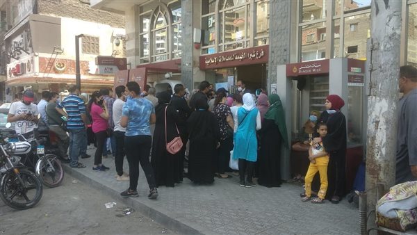 تزاحم المواطنين 