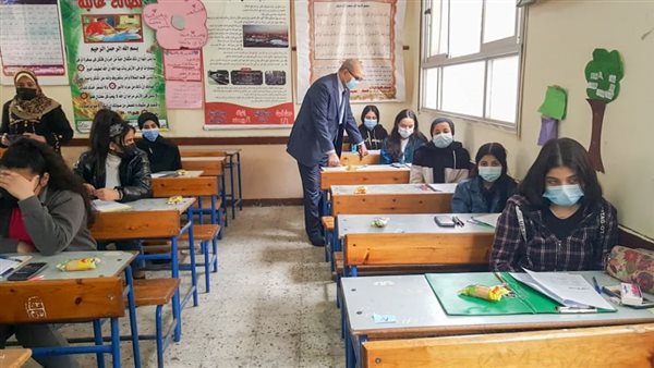 امتحانات الطلاب_