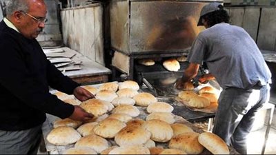 بسبب حرب روسيا وأوكرانيا.. برلماني يطالب بتشديد الرقابة على المخابز والمطاحن 