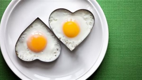 أضرار البيض على القلب