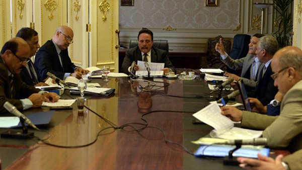  لجنة القوي العاملة