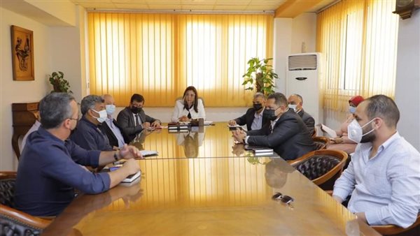 محافظ دمياط خلال