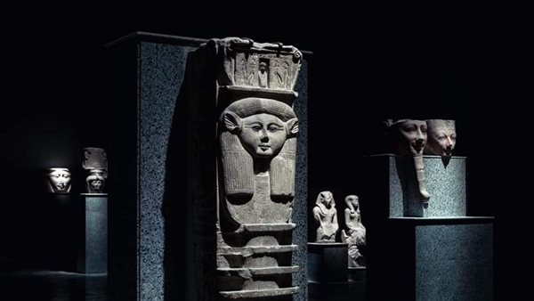 الإلهة حتحور 