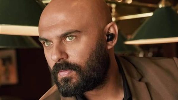 أحمد صلاح حسني 