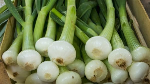 تناول البصل فى شم